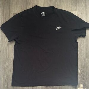 Nike Men's Black Short Sleeve Tee